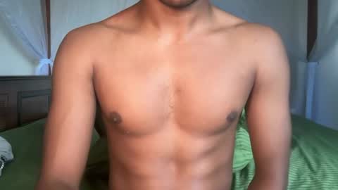 Snapshot of kinda_horny_right_now chatting on 06/25/26, 05:12 Isaac online show from 06/25/26, 05:12