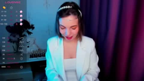 Hazel online show from 12/04/25, 12:42