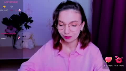 Hazel online show from 06/15/26, 04:47
