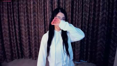 Megan online show from 11/11/25, 05:29