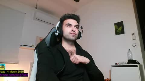 Snapshot of king7045 chatting on 02/09/25, 10:11 king7045 online show from 02/09/25, 10:11