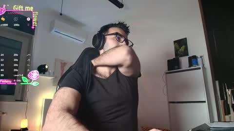 Snapshot of king7045 chatting on 12/14/25, 10:36 king7045 online show from 12/14/25, 10:36