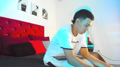 Snapshot of king_ares1 chatting on 05/26/26, 11:17 king_ares1 online show from 05/26/26, 11:17