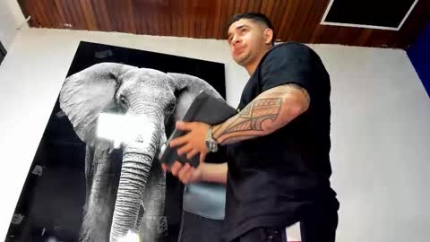 Angel Falconer online show from 11/02/25, 12:35