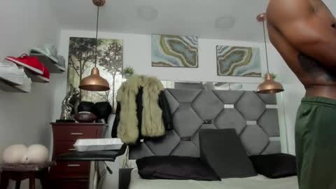 Snapshot of king_fitt_ chatting on 02/08/25, 10:18 HOT MEN BLACK online show from 02/08/25, 10:18