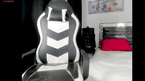 king_master7 online show from 04/07/26, 04:13