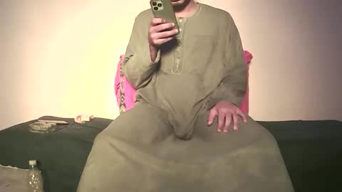 Snapshot of king_of_arabians chatting on 01/18/26, 06:17 king_of_arabians online show from 01/18/26, 06:17