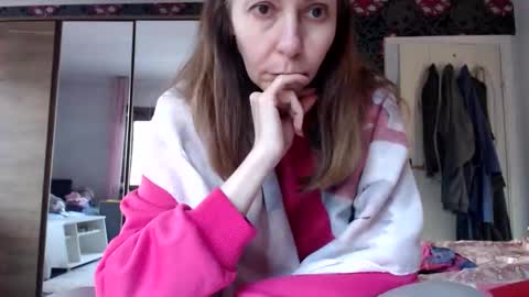 Snapshot of kingandprincess chatting on 05/03/26, 06:14 sexysexyhotwetpinkredpussy online show from 05/03/26, 06:14