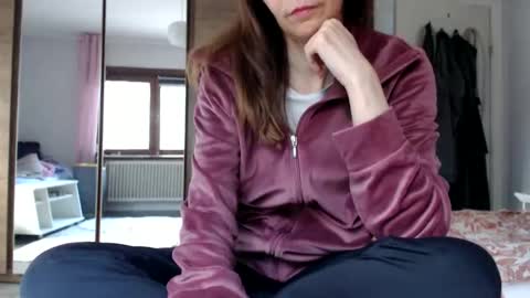 Snapshot of kingandprincess chatting on 05/21/26, 06:37 sexysexyhotwetpinkredpussy online show from 05/21/26, 06:37