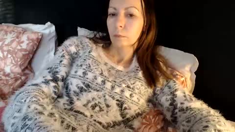 Snapshot of kingandprincess chatting on 05/25/26, 06:25 sexysexyhotwetpinkredpussy online show from 05/25/26, 06:25