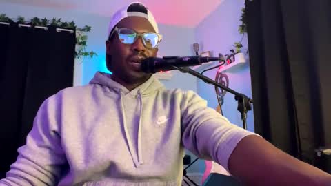 Snapshot of kingcorbra chatting on 12/07/24, 06:10 KC online show from 12/07/24, 06:10