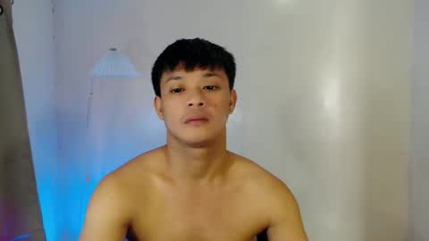 Snapshot of kingdomcum96 chatting on 03/30/26, 02:23 kingdomcum96 online show from 03/30/26, 02:23