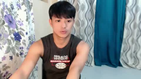 Snapshot of kingdomcum96 chatting on 06/17/26, 04:15 kingdomcum96 online show from 06/17/26, 04:15