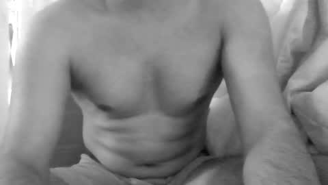 Snapshot of kingindisguise69 chatting on 01/29/25, 04:36 kingindisguise69 online show from 01/29/25, 04:36