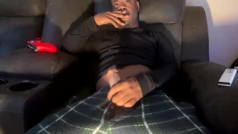 Snapshot of kingofkingz74 chatting on 11/13/25, 02:16 kingofkingz74 online show from 11/13/25, 02:16