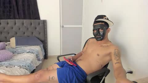 Snapshot of kings_latins chatting on 10/28/25, 08:18 DOMINANT ALPHA KINGS online show from 10/28/25, 08:18