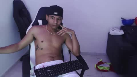 Snapshot of kings_latins chatting on 03/18/26, 08:23 DOMINANT ALPHA KINGS online show from 03/18/26, 08:23