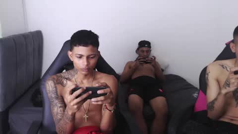 DOMINANT ALPHA KINGS online show from 05/10/26, 10:37