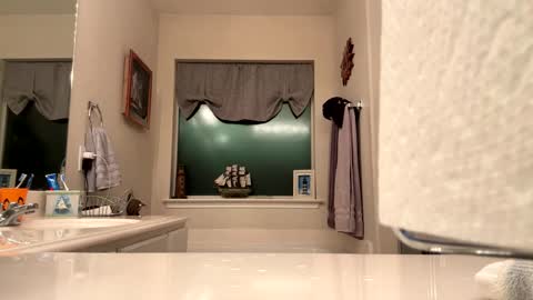 Snapshot of kingslimfresh chatting on 01/19/25, 05:26 kingslimfresh online show from 01/19/25, 05:26