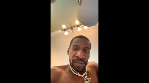 Snapshot of kingslimfresh chatting on 02/05/26, 04:55 kingslimfresh online show from 02/05/26, 04:55