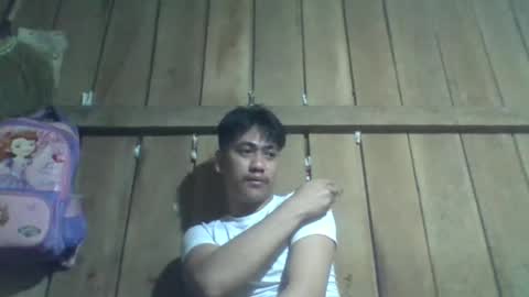 Snapshot of kingsucker2069 chatting on 01/15/26, 08:41 Ruru online show from 01/15/26, 08:41