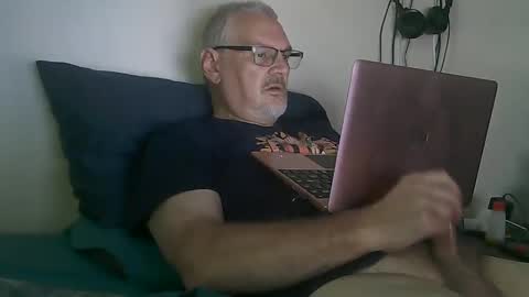 kingtongue10 online show from 09/11/25, 05:13