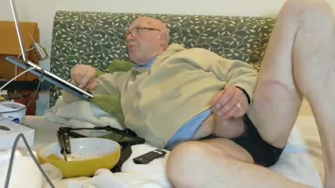 Snapshot of kinkcentral chatting on 05/18/26, 08:36 kinkcentral online show from 05/18/26, 08:36
