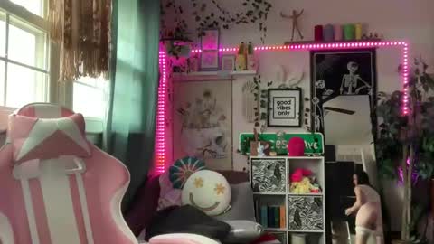 Snapshot of kinkilexixxx chatting on 02/27/25, 02:54 Lexi Onlyfans online show from 02/27/25, 02:54