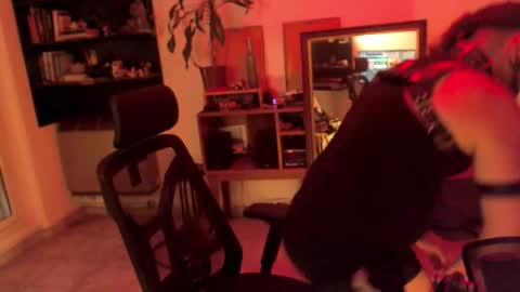 Snapshot of kinkracc chatting on 12/21/25, 08:32 kinkRacc online show from 12/21/25, 08:32