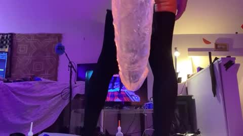 Snapshot of kinksmcgee chatting on 03/28/26, 08:14 Nikki online show from 03/28/26, 08:14