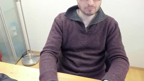 Snapshot of kinksubbydubby chatting on 11/19/25, 07:03 kinksubbydubby online show from 11/19/25, 07:03