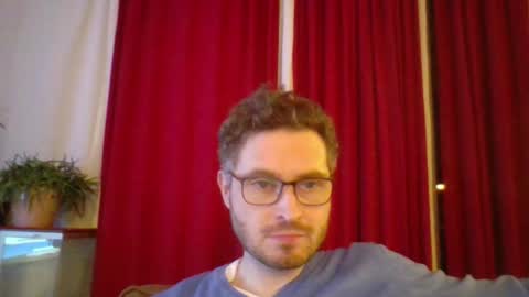 Snapshot of kinksubbydubby chatting on 11/21/25, 09:13 kinksubbydubby online show from 11/21/25, 09:13