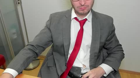 Snapshot of kinksubbydubby chatting on 11/27/25, 11:29 kinksubbydubby online show from 11/27/25, 11:29