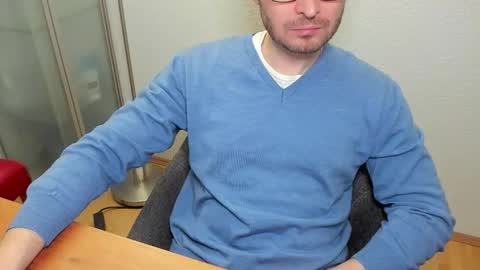 Snapshot of kinksubbydubby chatting on 12/03/25, 09:02 kinksubbydubby online show from 12/03/25, 09:02