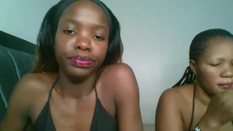 Snapshot of kinky_aria chatting on 10/09/25, 05:44 kinky_aria online show from 10/09/25, 05:44