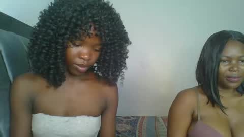 Snapshot of kinky_aria chatting on 10/21/25, 05:57 kinky_aria online show from 10/21/25, 05:57