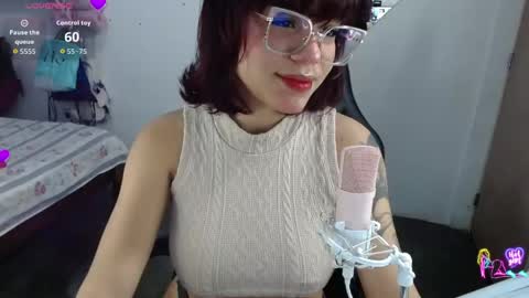 Snapshot of kinky_catalina chatting on 05/05/26, 08:44 Catalina online show from 05/05/26, 08:44