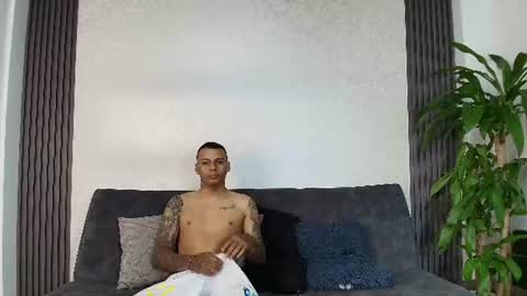 Snapshot of kinky_doll2 chatting on 07/27/26, 11:28 kinky_doll2 online show from 07/27/26, 11:28