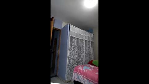 Snapshot of kinky_eli_ chatting on 12/05/25, 05:20 kinky_eli_ online show from 12/05/25, 05:20