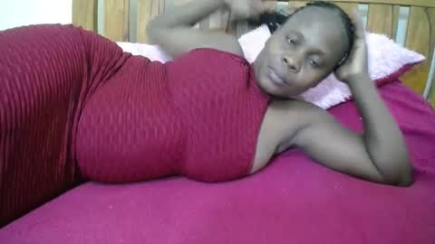 Snapshot of kinky_kaiya chatting on 12/27/24, 03:59 kaiya online show from 12/27/24, 03:59