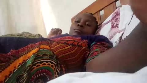 Snapshot of kinky_kaiya chatting on 02/15/25, 11:17 kaiya online show from 02/15/25, 11:17