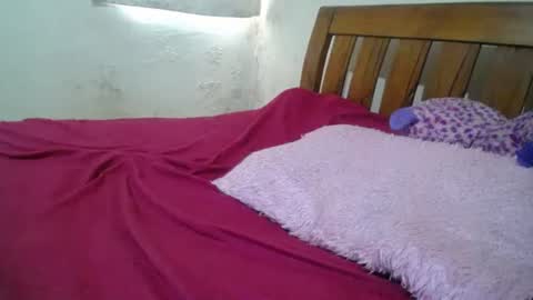 Snapshot of kinky_kaiya chatting on 10/01/25, 07:58 kaiya online show from 10/01/25, 07:58