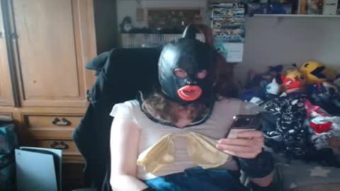 Snapshot of kinky_miku chatting on 11/28/25, 09:23 kinky_miku online show from 11/28/25, 09:23