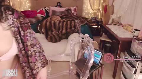 Snapshot of kinky_wild1 chatting on 02/13/25, 07:13 Virah Payam online show from 02/13/25, 07:13