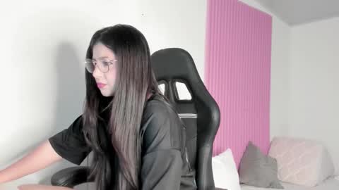 kinky yeyns online show from 12/17/25, 01:11