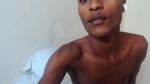 Snapshot of kinkybby_ chatting on 02/02/25, 12:13 kinkybby_ online show from 02/02/25, 12:13