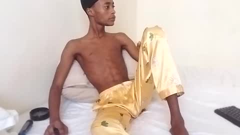 Snapshot of kinkybby_ chatting on 02/03/25, 12:14 kinkybby_ online show from 02/03/25, 12:14