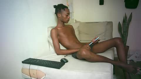 Snapshot of kinkybby_ chatting on 03/12/25, 11:20 kinkybby_ online show from 03/12/25, 11:20