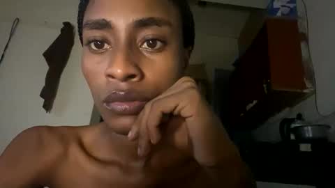 Snapshot of kinkybby_ chatting on 12/05/25, 07:43 kinkybby_ online show from 12/05/25, 07:43