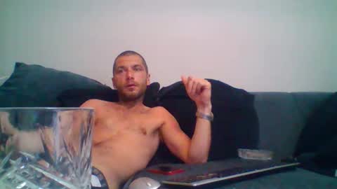Snapshot of kinkycouple147 chatting on 05/26/26, 07:32 kinkycouple147 online show from 05/26/26, 07:32